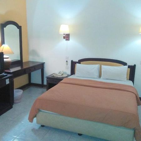 לומבוק Hotel Zaitun Selaparang מראה חיצוני תמונה
